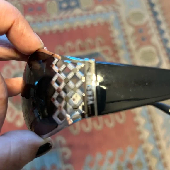 Versace sunglasses from the 2000’s. - Picture 4 of 5